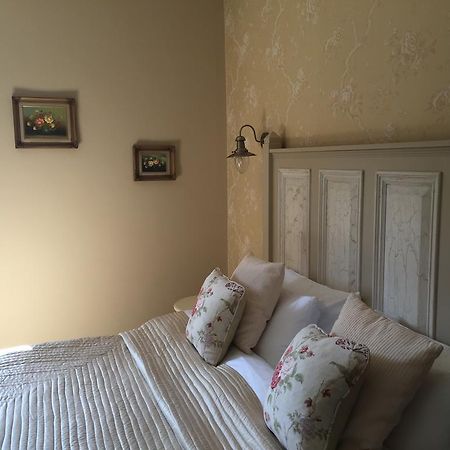 Riverbank, Country Pub And Guesthouse Carrickmacross Esterno foto