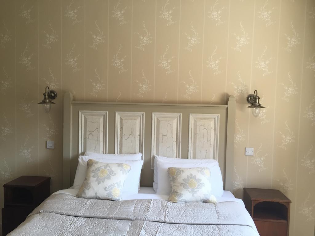 Riverbank, Country Pub And Guesthouse Carrickmacross Esterno foto