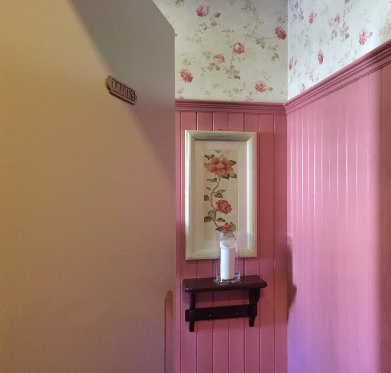 Riverbank, Country Pub And Guesthouse Carrickmacross Esterno foto