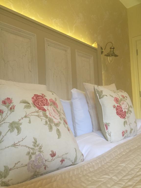 Riverbank, Country Pub And Guesthouse Carrickmacross Esterno foto