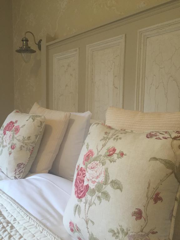 Riverbank, Country Pub And Guesthouse Carrickmacross Esterno foto
