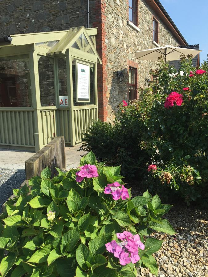 Riverbank, Country Pub And Guesthouse Carrickmacross Esterno foto